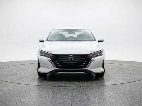 Used 2025 Nissan Sentra S image 1