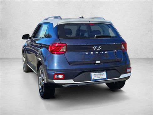 New 2025 Hyundai Venue Limited image 8