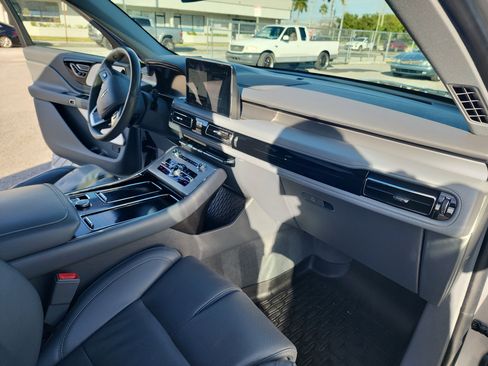 Used 2020 Lincoln Aviator Reserve w/ Equipment Group 202A image 28