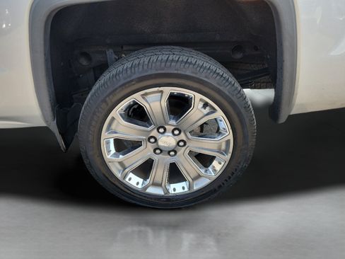 Used 2018 GMC Sierra 1500 Denali w/ Denali Ultimate Package AWD/4WD image 31