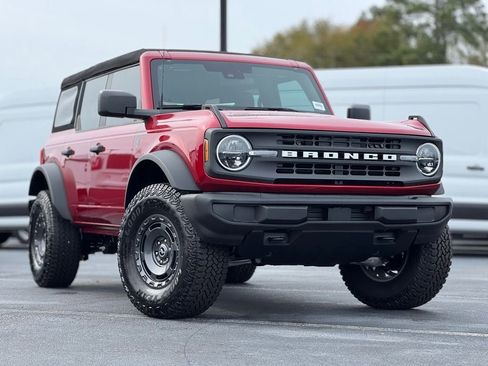New 2025 Ford Bronco Base w/ Sasquatch Package image 2