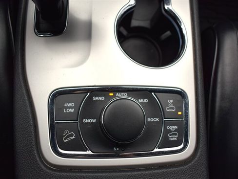 Used 2015 Jeep Grand Cherokee High Altitude AWD/4WD image 27