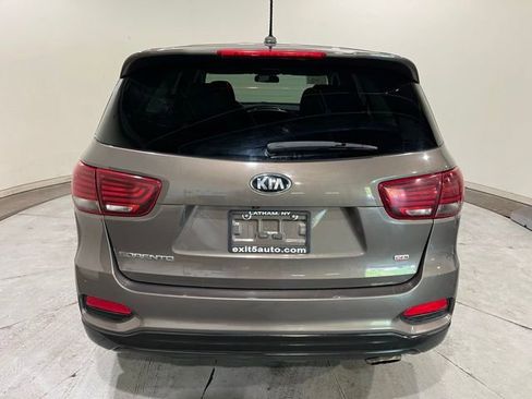 Used 2019 Kia Sorento AWD image 8