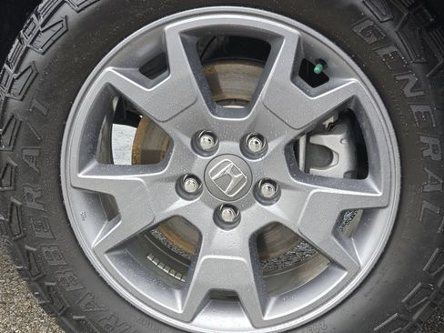 Used 2025 Honda Passport TrailSport image 11