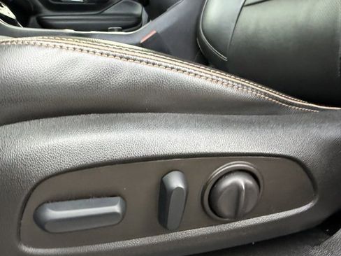 Used 2022 GMC Terrain AT4 image 18