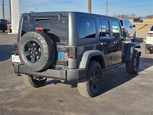 Used 2017 Jeep Wrangler Unlimited Sport image 7