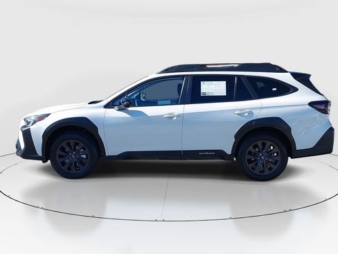 Used 2025 Subaru Outback Onyx Edition image 4