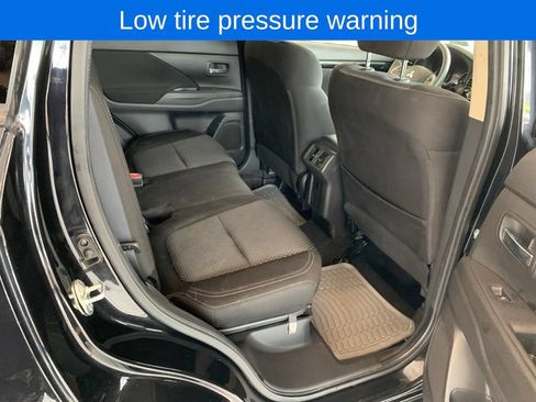 Used 2019 Mitsubishi Outlander ES AWD/4WD image 10