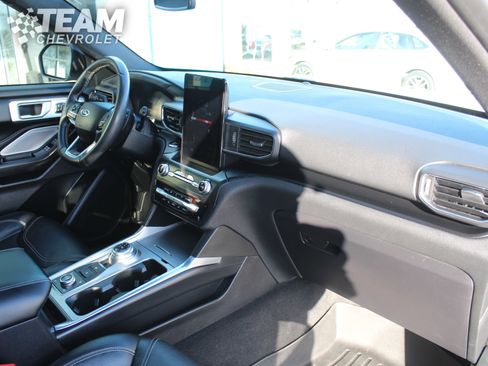 Used 2020 Ford Explorer ST w/ ST Street Pack image 30