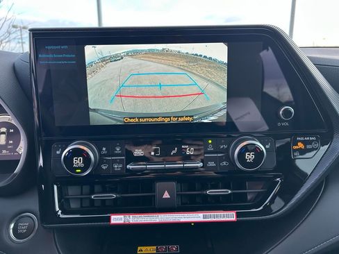 Used 2026 Toyota Highlander XSE image 17