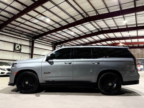 Used 2023 Cadillac Escalade V image 7