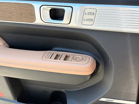 New 2026 Hyundai Santa Fe Limited FWD image 16