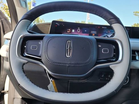 New 2026 Lincoln Navigator L Black Label AWD/4WD image 20