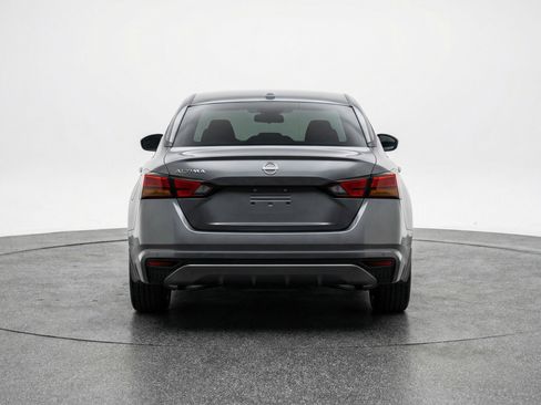 Used 2025 Nissan Altima 2.5 SV FWD image 7