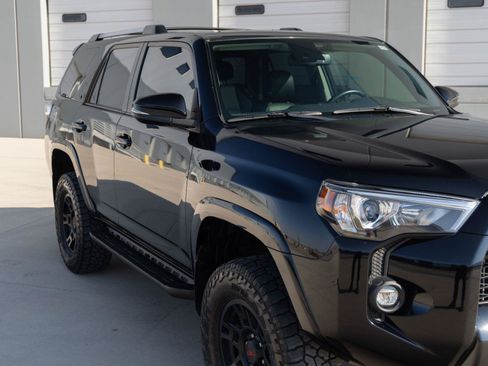Used 2023 Toyota 4Runner SR5 Premium w/ Moonroof Package AWD/4WD image 13