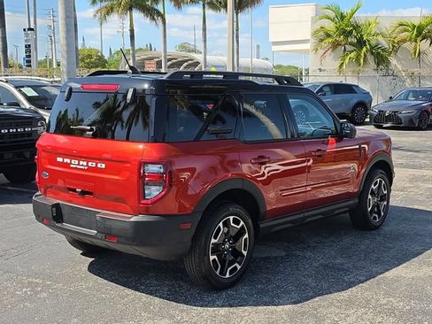 Used 2023 Ford Bronco Sport Outer Banks w/ Tech Package AWD/4WD image 3