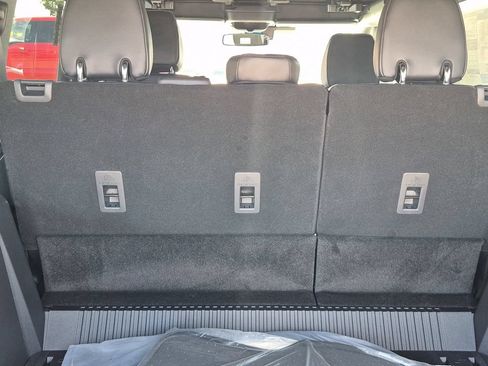 New 2026 Ford Bronco Outer Banks w/ Sasquatch Package AWD/4WD image 18