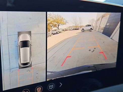 New 2026 Cadillac Optiq Luxury 2 image 20