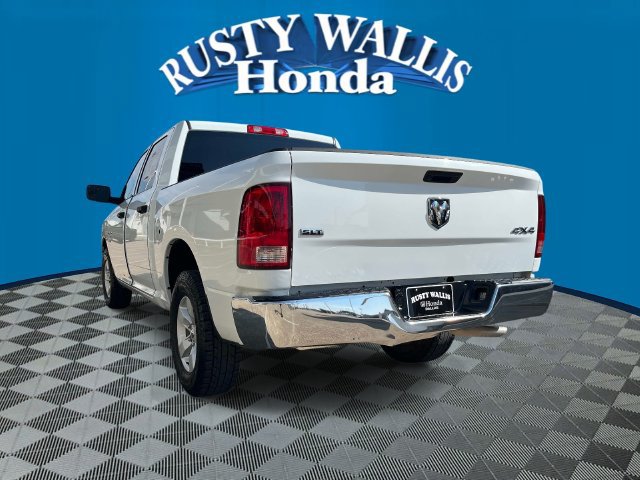 Used 2023 RAM 1500 Classic SLT w/ Electronics Group AWD/4WD image 2