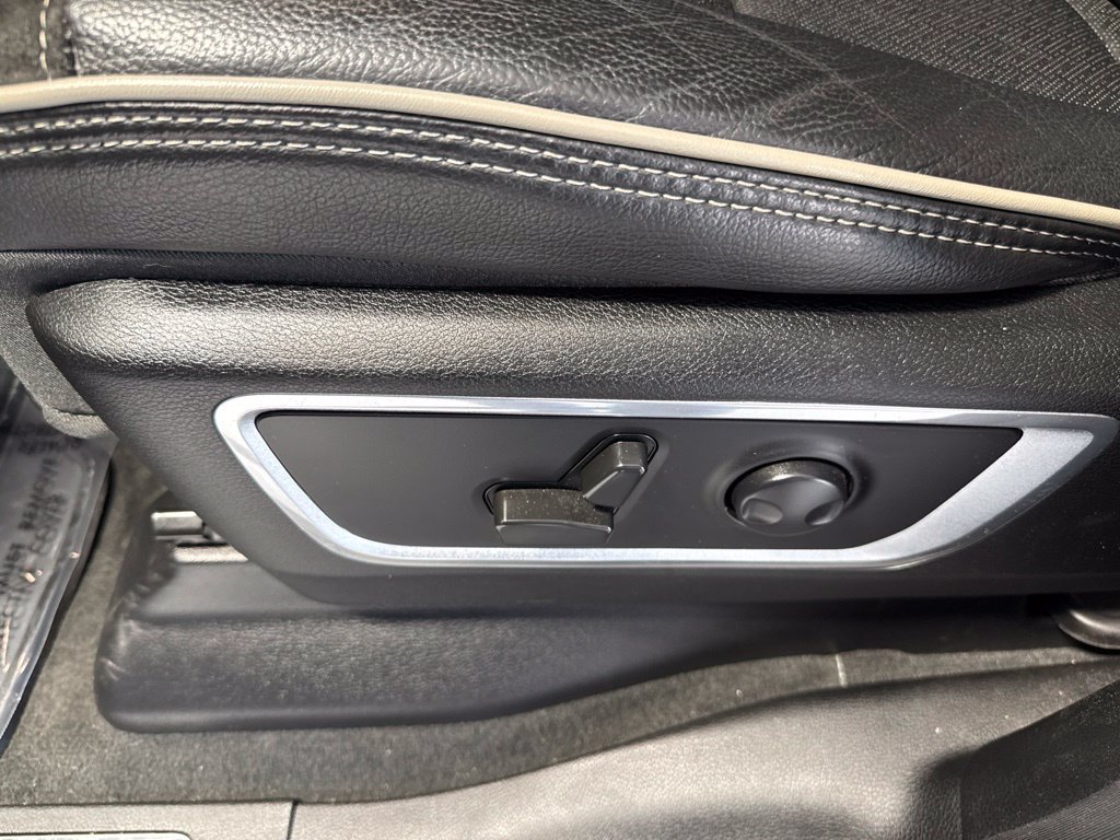 Used 2022 RAM 1500 Laramie AWD/4WD image 22