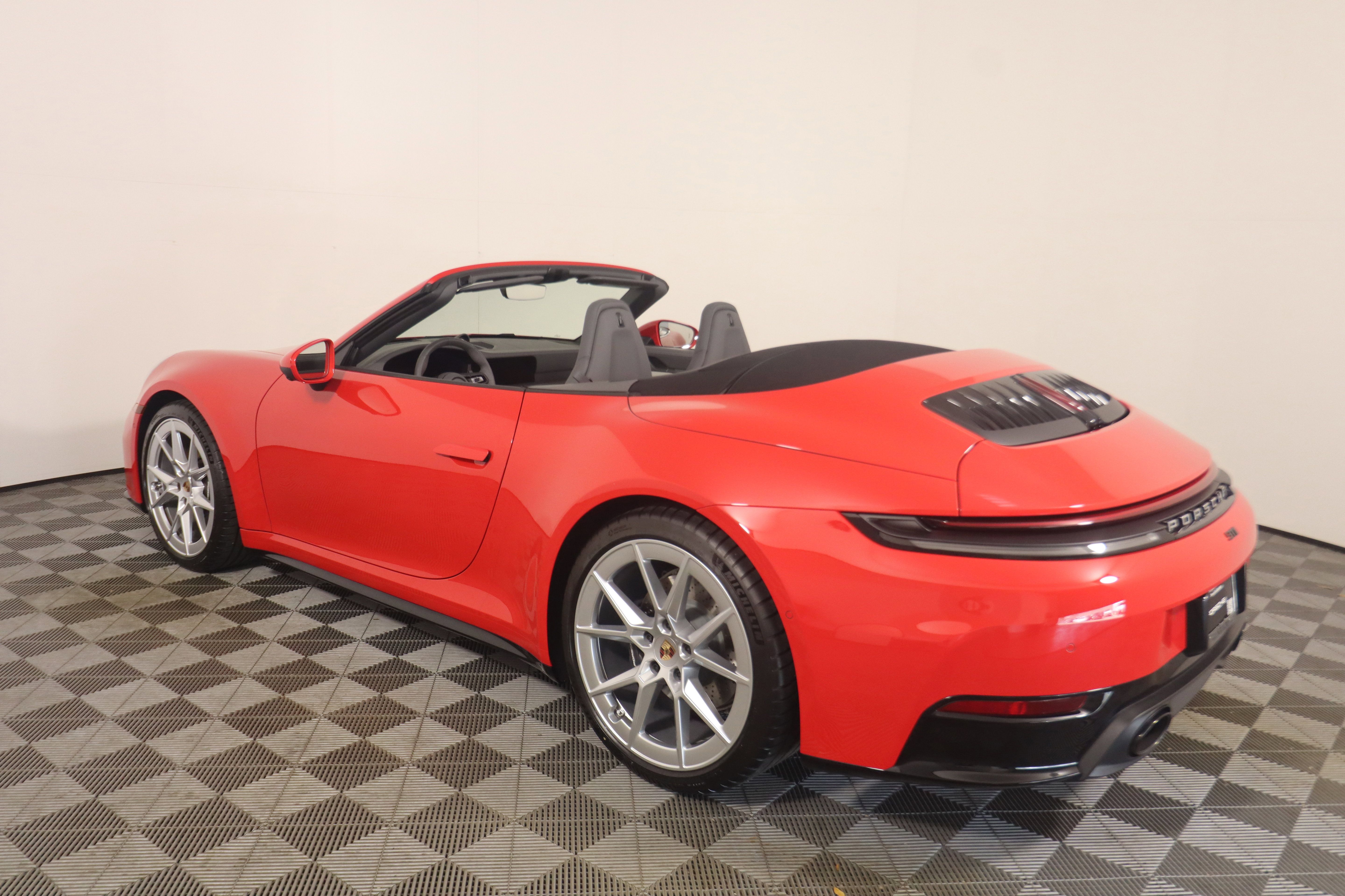 Certified 2026 Porsche 911 Carrera RWD image 3