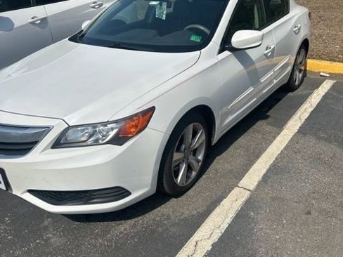 Used 2015 Acura ILX image 1