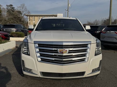 Used 2018 Cadillac Escalade ESV Platinum AWD/4WD image 3