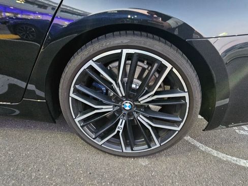 Used 2021 BMW M550i xDrive w/ Premium Package image 11