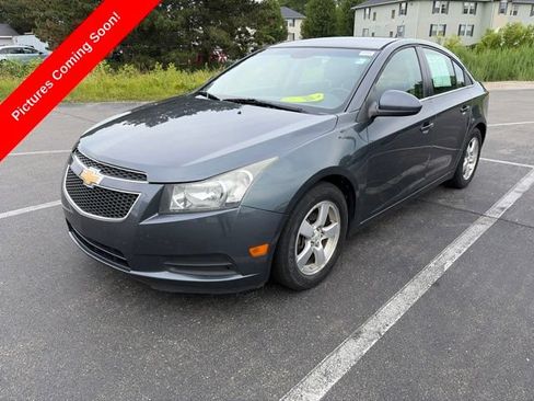 Used 2013 Chevrolet Cruze LT FWD image 1