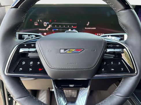 Used 2026 Cadillac Escalade V w/ LPO, ONYX Package image 56