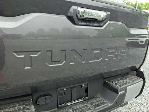 Used 2024 Toyota Tundra Limited AWD/4WD image 36