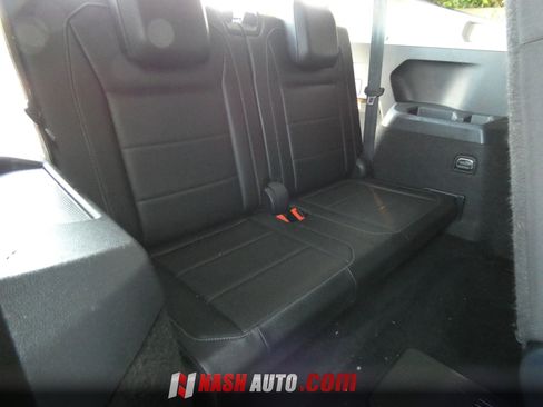 Used 2018 Volkswagen Tiguan SE w/ Panoramic Sunroof Package AWD/4WD image 38