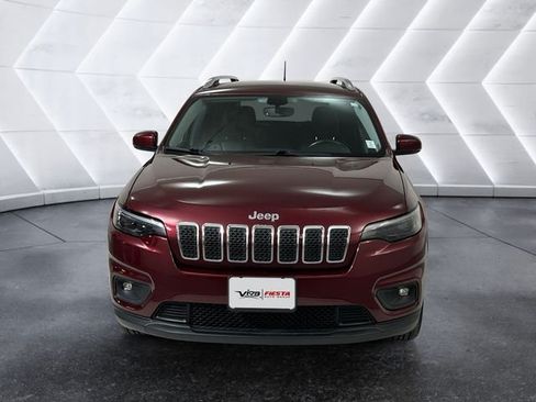 Used 2019 Jeep Cherokee Latitude Plus w/ Comfort/Convenience Group FWD image 2