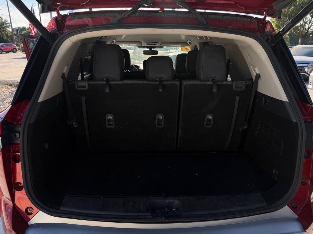 Used 2022 Nissan Pathfinder SL FWD image 13