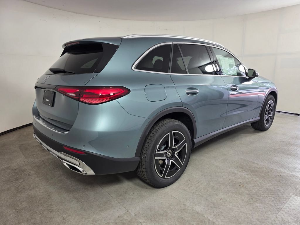 New 2027 Mercedes-Benz GLC 300 image 4