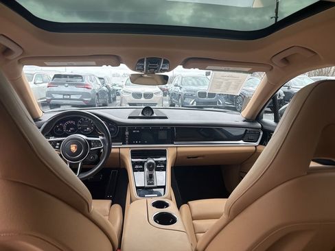 Used 2018 Porsche Panamera 4 image 17