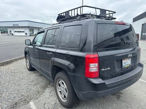 Used 2014 Jeep Patriot Sport AWD/4WD image 4