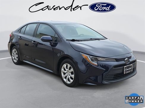 Used 2024 Toyota Corolla LE image 3