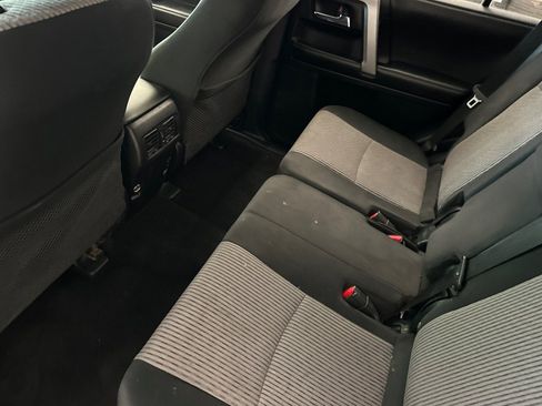 Used 2017 Toyota 4Runner SR5 AWD/4WD image 13