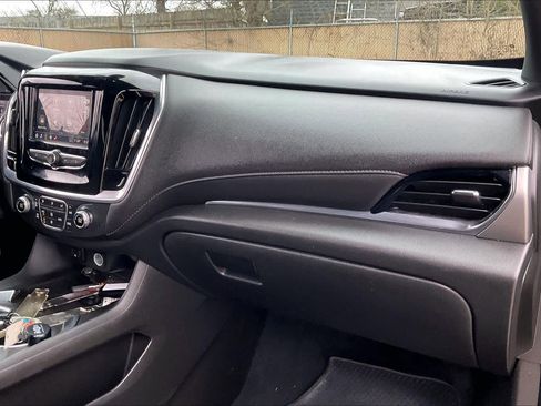 Used 2022 Chevrolet Traverse LT w/ LPO, Cargo Package image 18