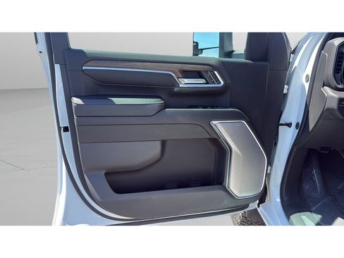 Used 2024 Chevrolet Silverado 3500 High Country w/ High Country Premium Package AWD/4WD image 7