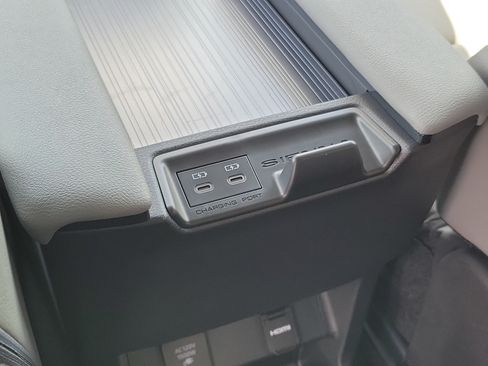 New 2026 Toyota Sienna XLE FWD image 17