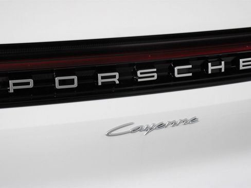New 2026 Porsche Cayenne image 22