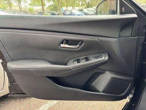 Used 2025 Nissan Sentra SV FWD image 18