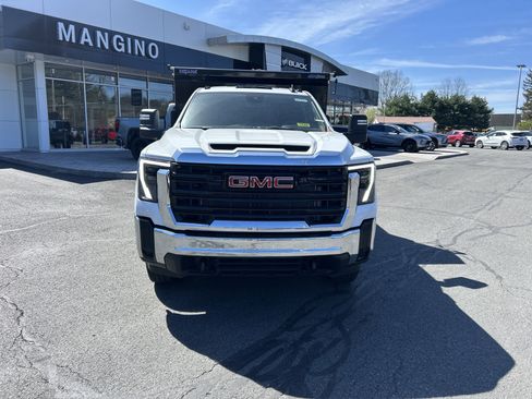 New 2026 GMC Sierra 3500 Pro AWD/4WD image 12