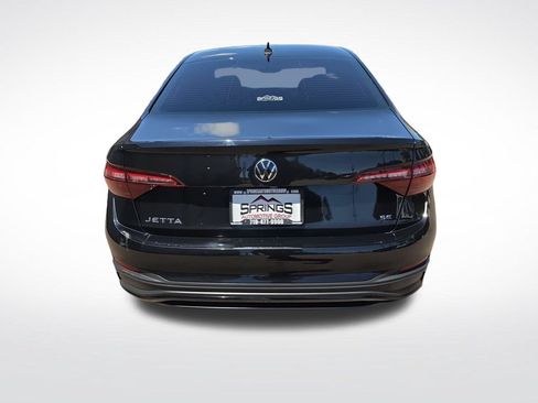 Used 2024 Volkswagen Jetta SE FWD image 4