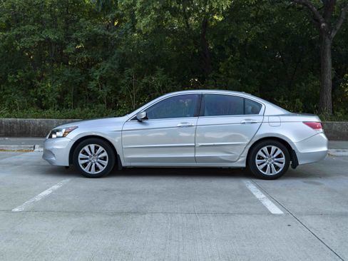 Used 2012 Honda Accord EX-L image 6