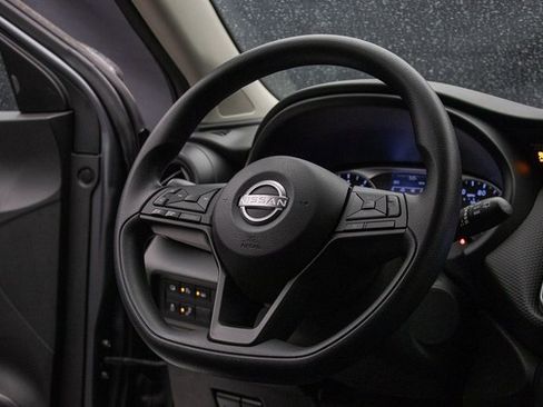 New 2025 Nissan Kicks Play S image 14