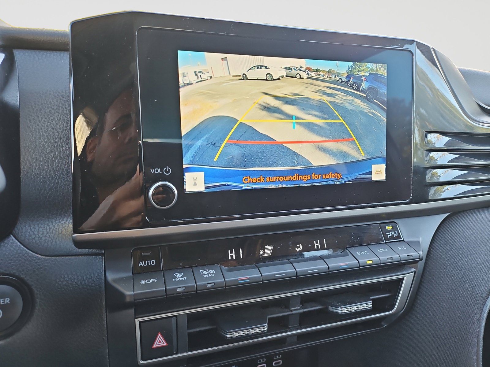 Used 2025 Toyota Camry LE FWD image 28