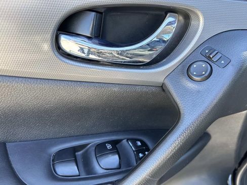 Used 2020 Nissan Rogue Sport SL image 21